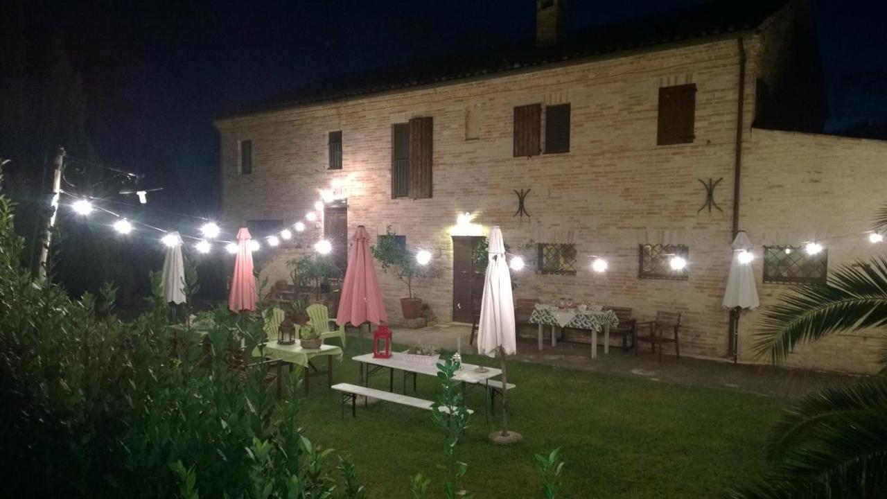 Affitta Camere Il Pettirosso Fermo Exterior photo