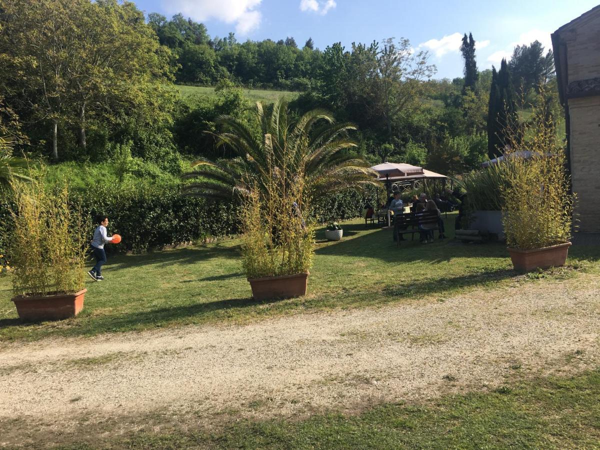 Affitta Camere Il Pettirosso Fermo Exterior photo