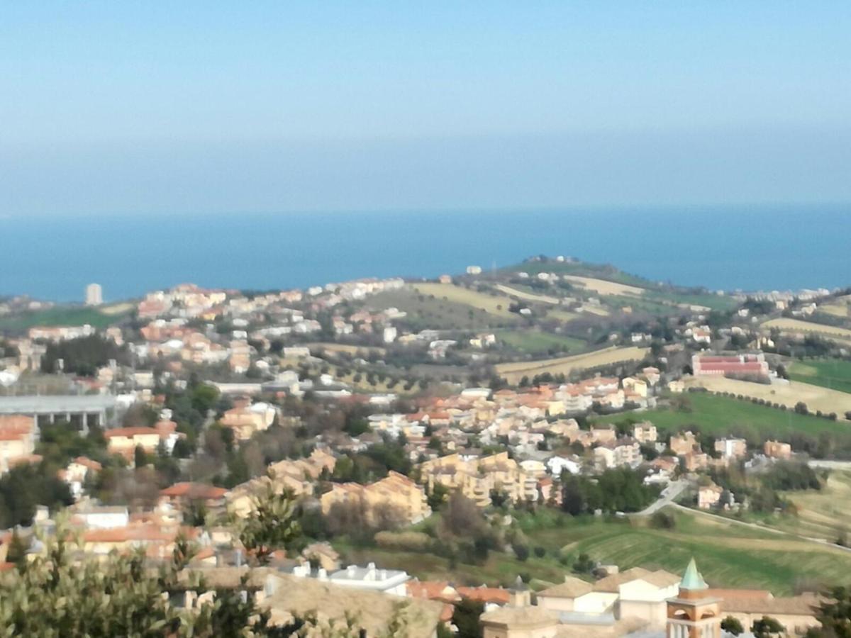 Affitta Camere Il Pettirosso Fermo Exterior photo